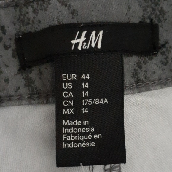 H&M - Picture 2 of 3